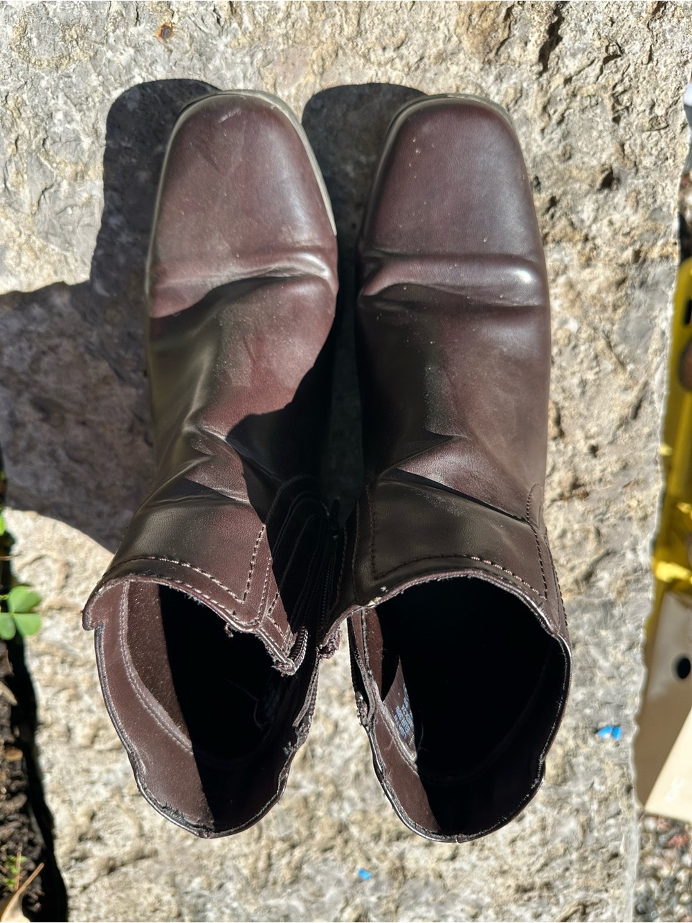 Women Brown Leather Slip-On Boots